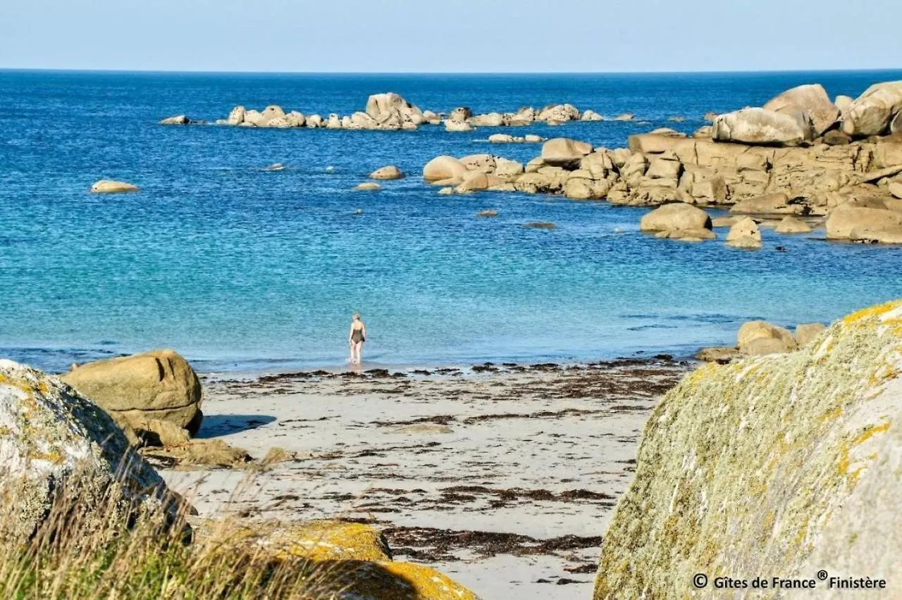 Holiday home Gite Les Roseaux Kerlouan